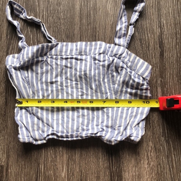 Hollister Crop Top - Picture 3 of 6